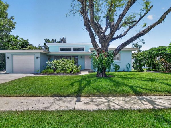 2110 NE 4th Avenue, Boca Raton, FL 33431