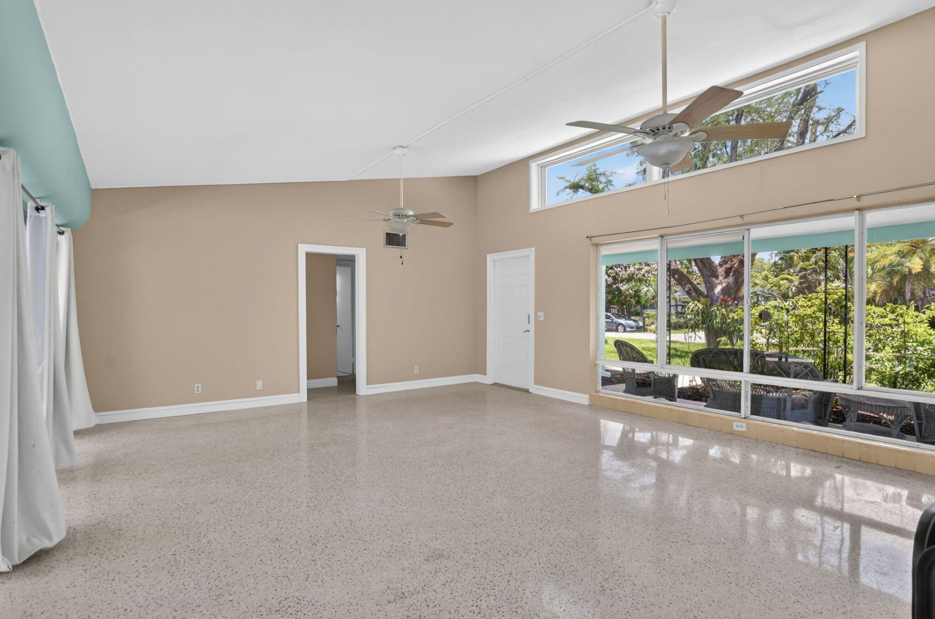 2110 NE 4th Avenue, Boca Raton, FL 33431 Photo