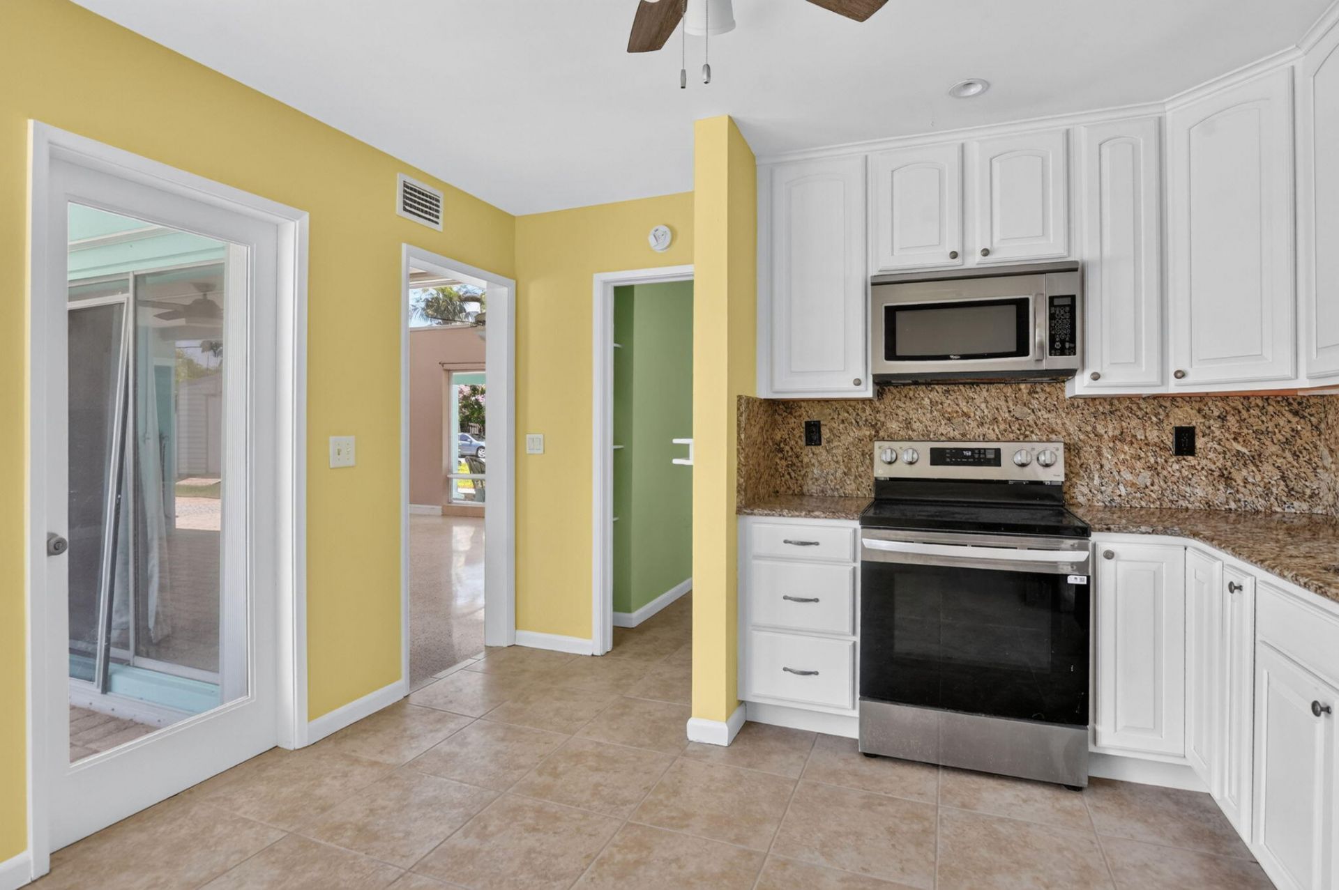 2110 NE 4th Avenue, Boca Raton, FL 33431 Photo