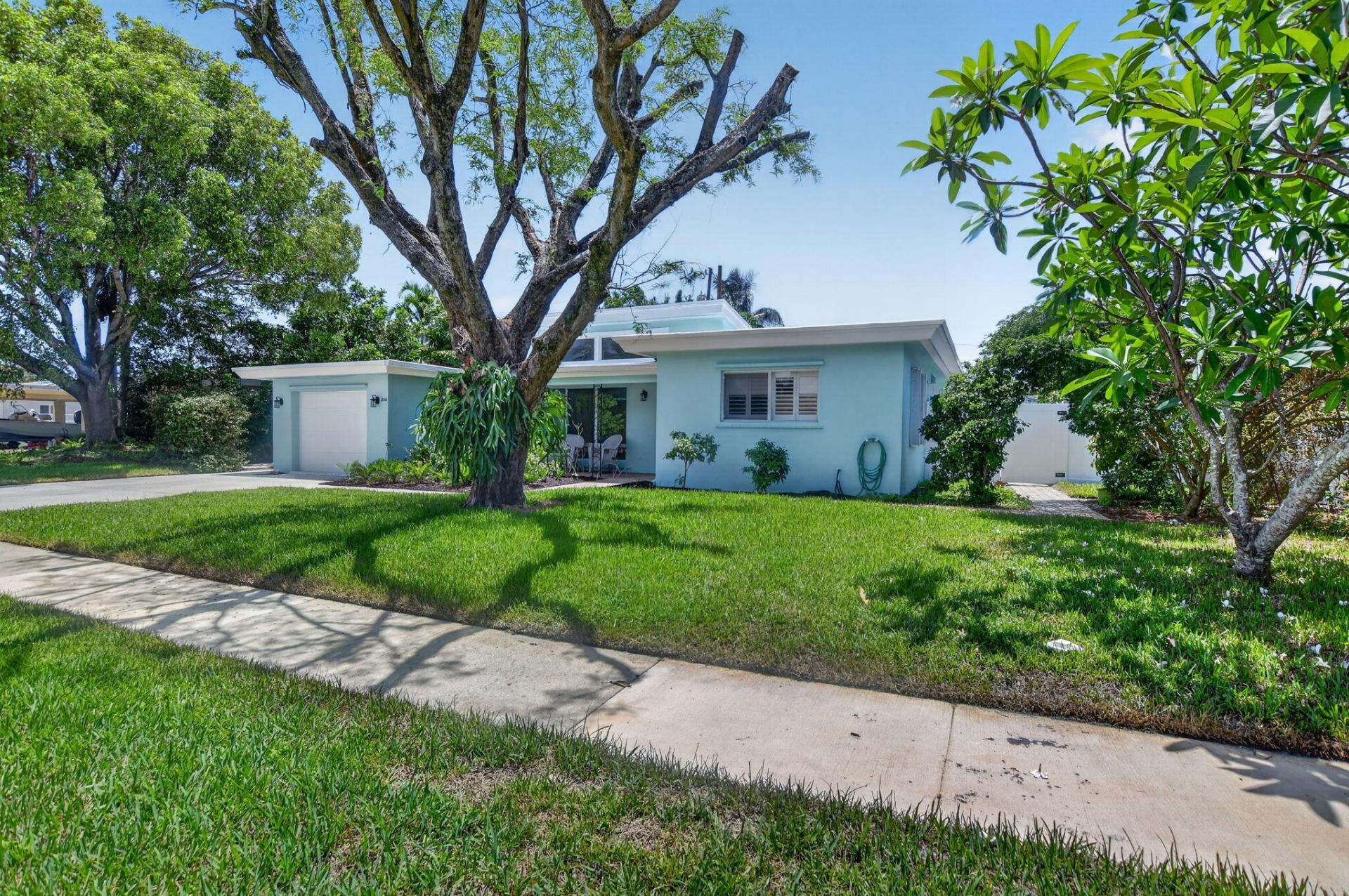 2110 NE 4th Avenue, Boca Raton, FL 33431 Photo