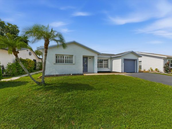 7198 E Pine Forest Cir Circle E, Lake Worth, FL 33467