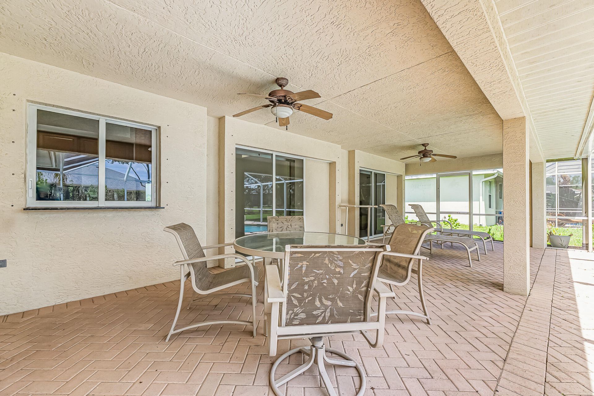 524 SE Nome Drive, Port Saint Lucie, FL 34984 Photo