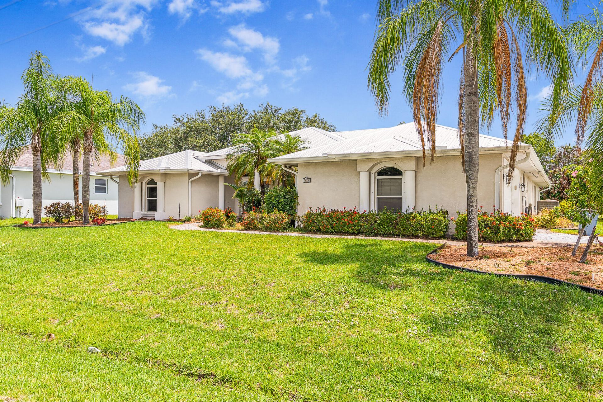 524 SE Nome Drive, Port Saint Lucie, FL 34984 Photo