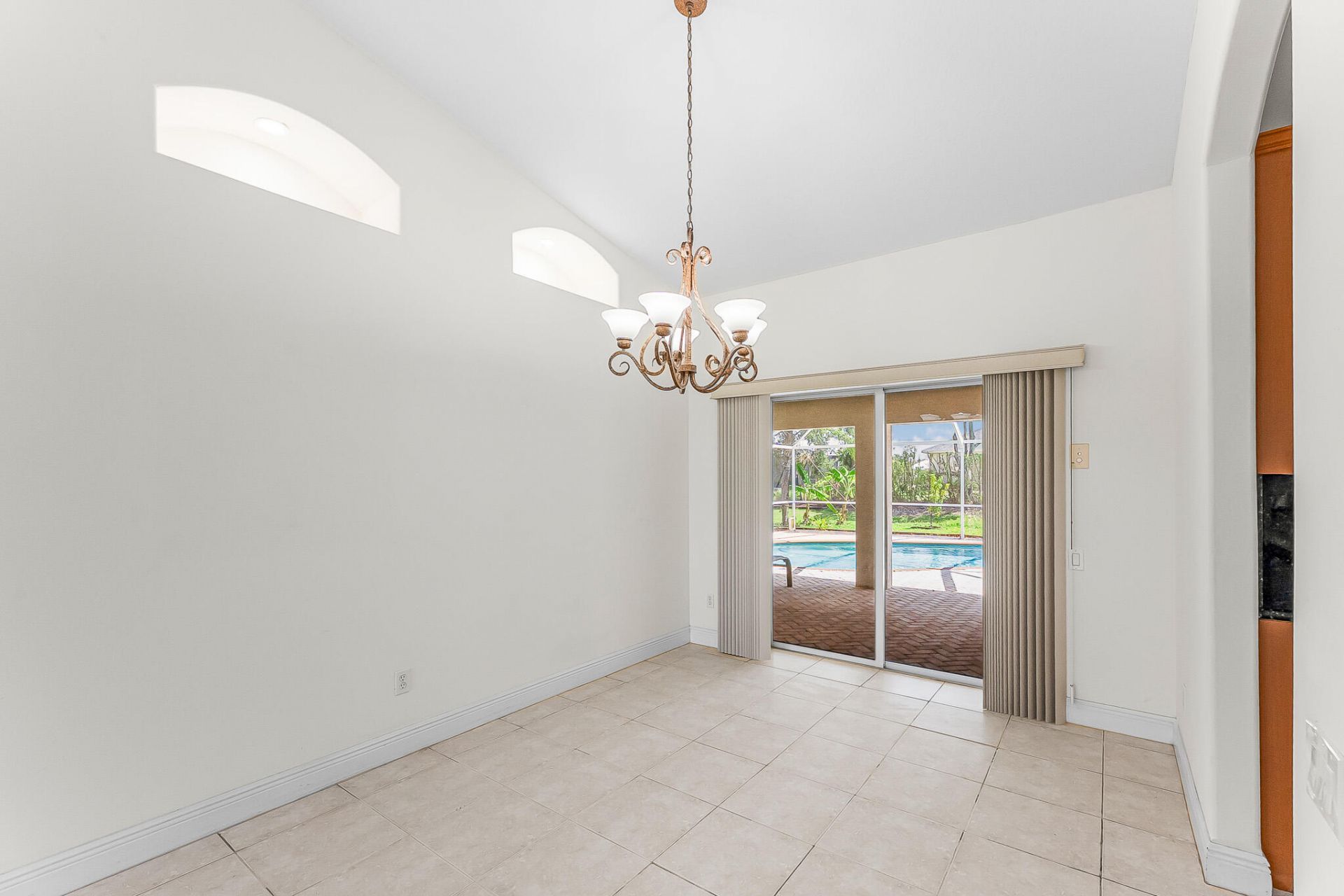 524 SE Nome Drive, Port Saint Lucie, FL 34984 Photo