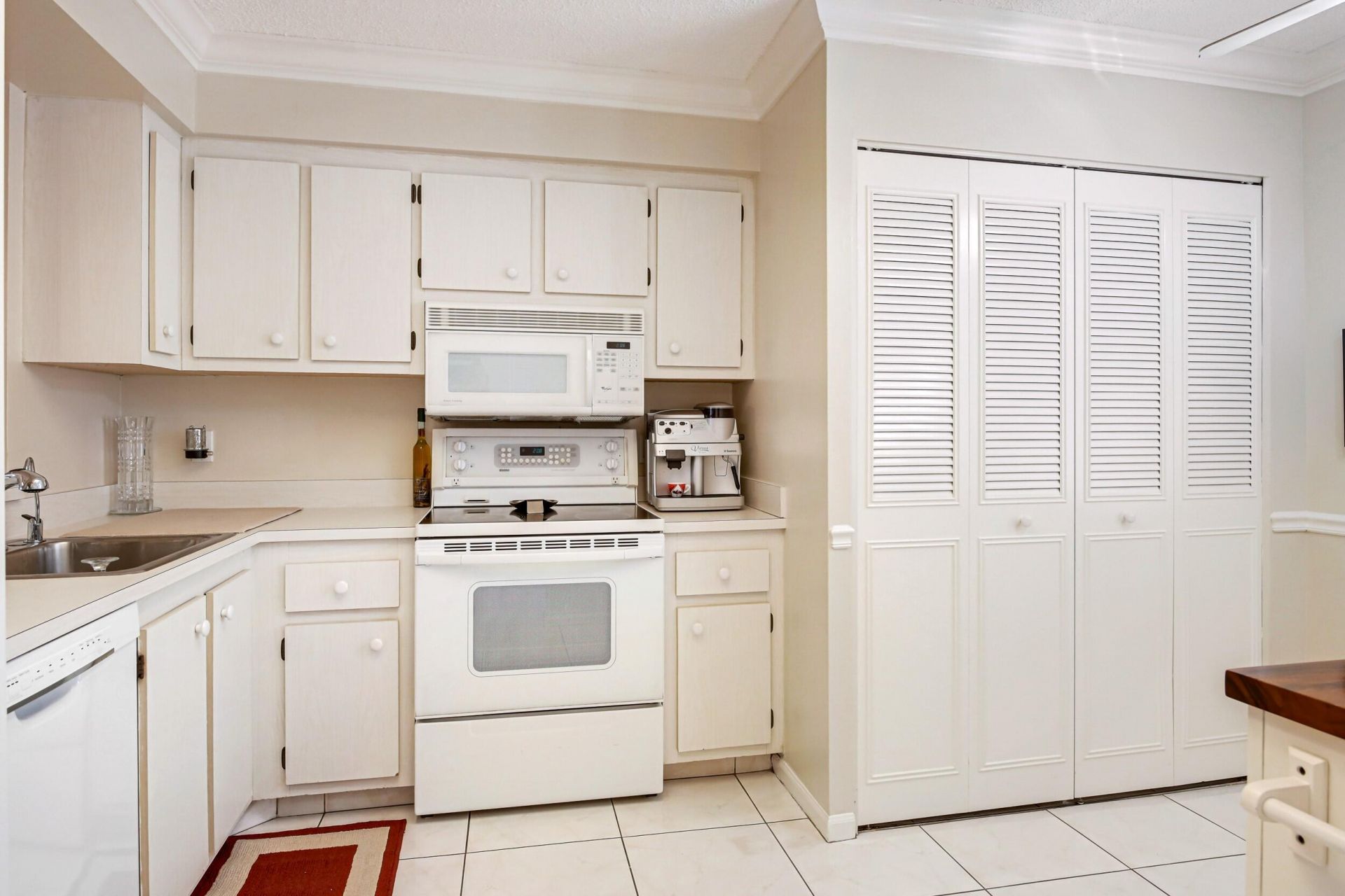 6650 S Oriole Boulevard, Unit 1030, Delray Beach, FL 33446 Photo