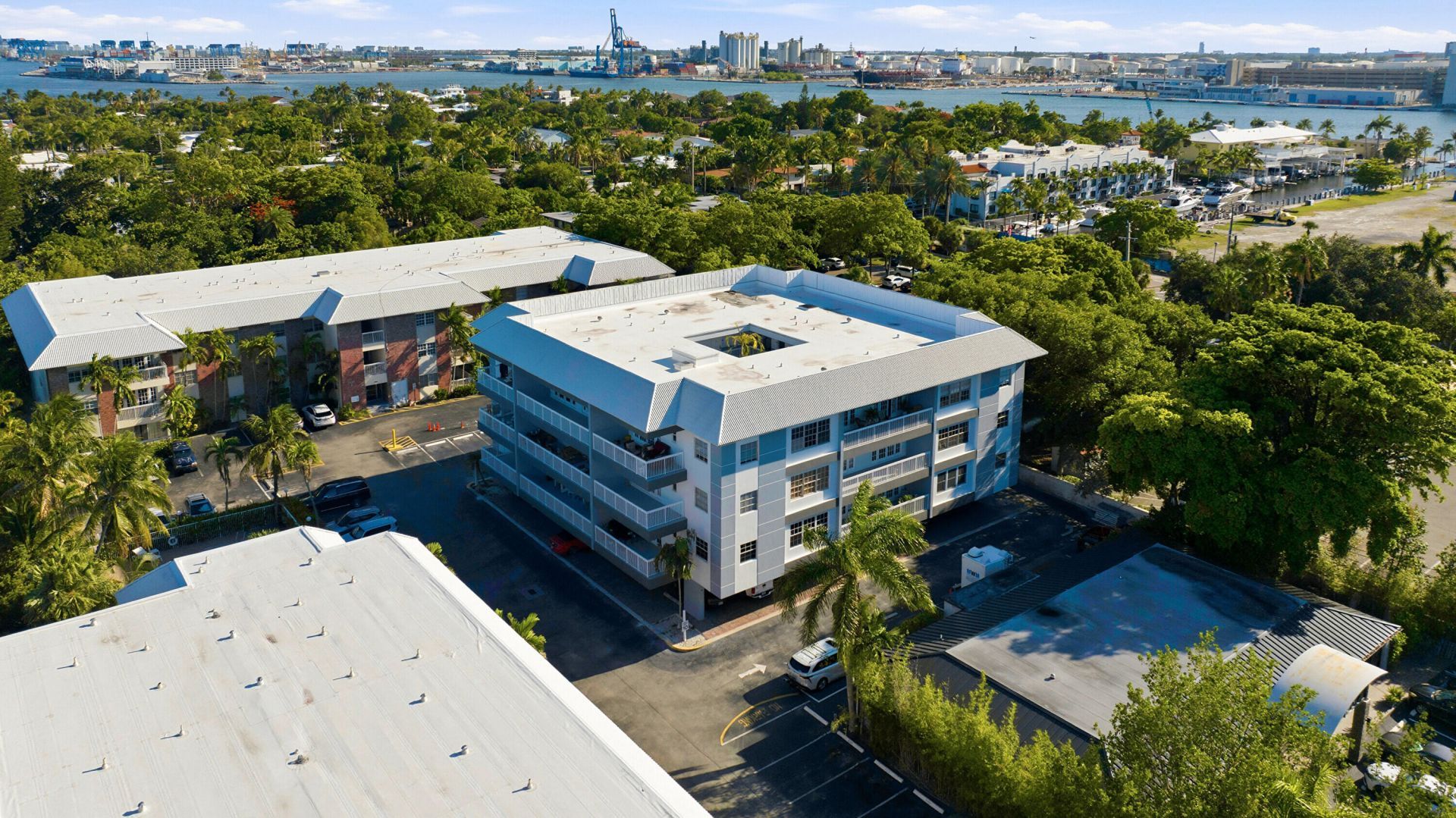 2420 SE 17th Street, Unit 401c, Fort Lauderdale, FL 33316 Photo