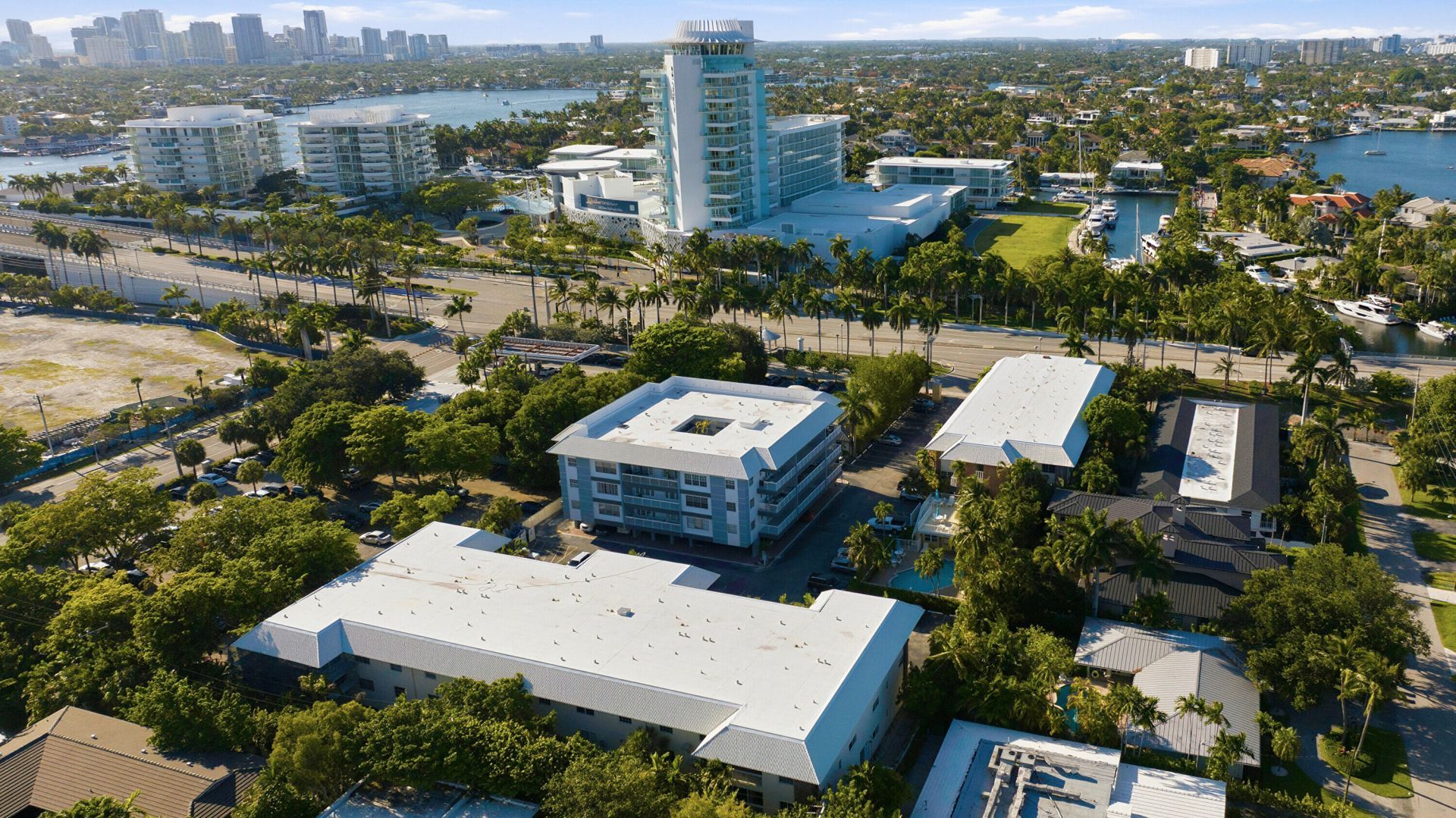 2420 SE 17th Street, Unit 401c, Fort Lauderdale, FL 33316 Photo