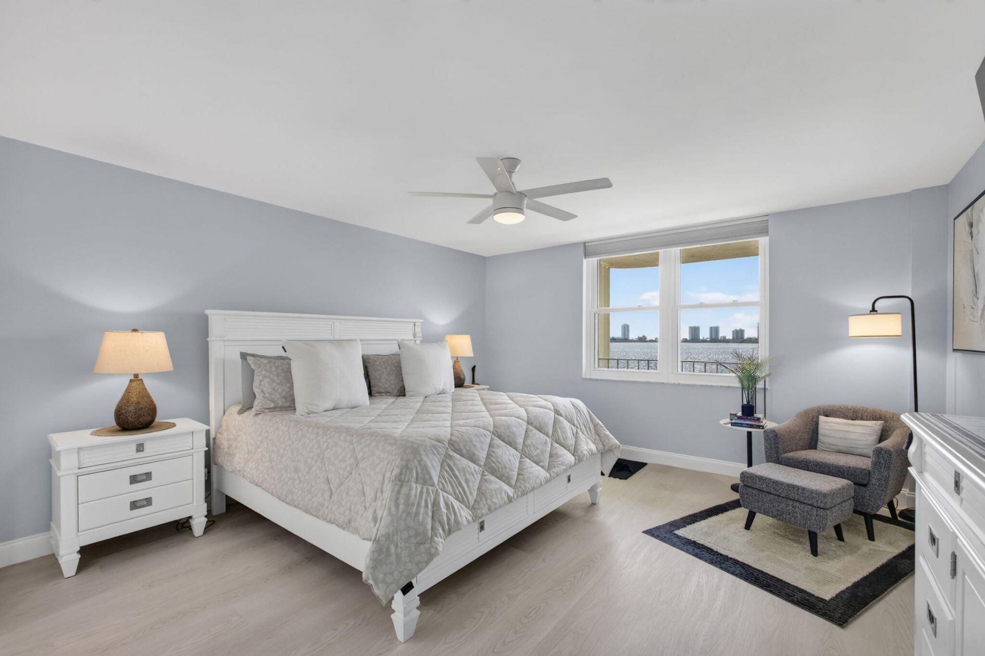 801 Lake Shore Drive, Unit 302, Lake Park, FL 33403 Photo