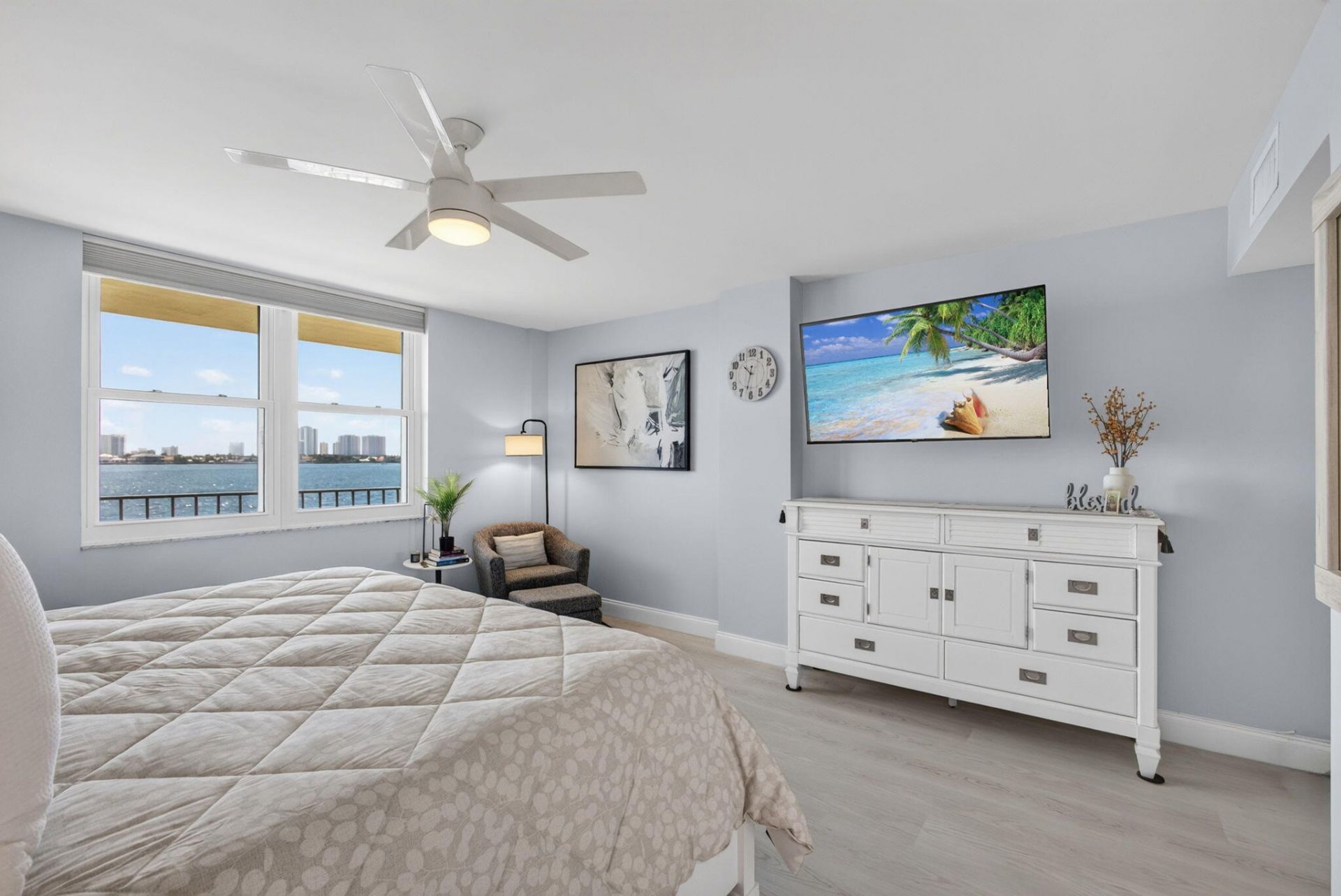 801 Lake Shore Drive, Unit 302, Lake Park, FL 33403 Photo