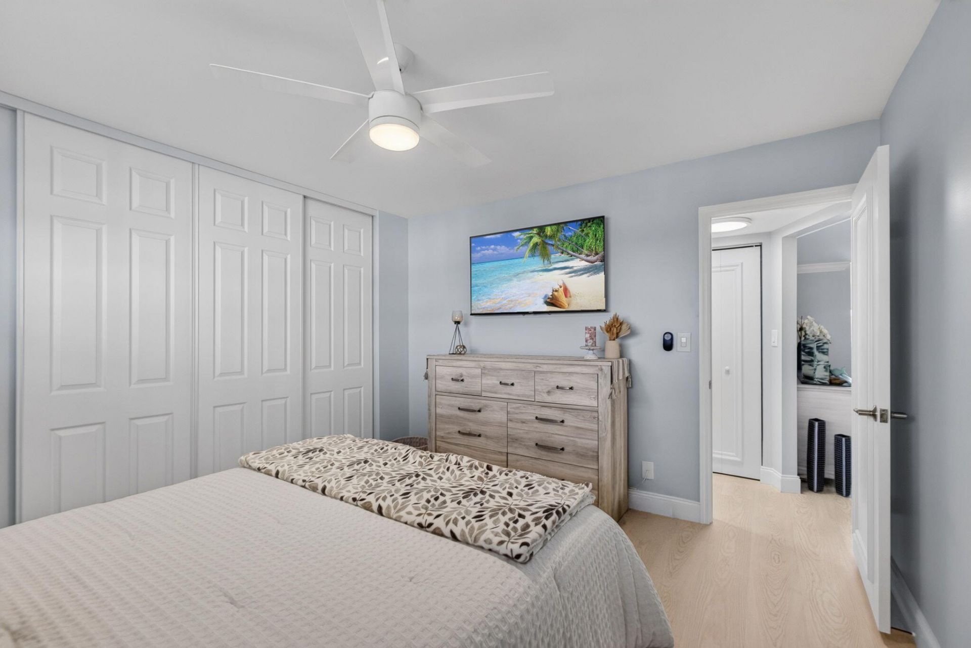801 Lake Shore Drive, Unit 302, Lake Park, FL 33403 Photo