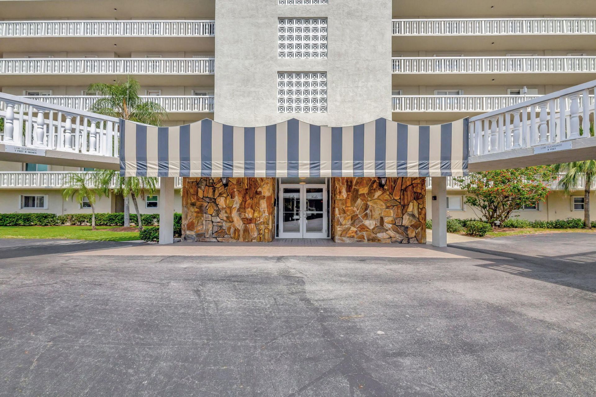 801 Lake Shore Drive, Unit 302, Lake Park, FL 33403 Photo