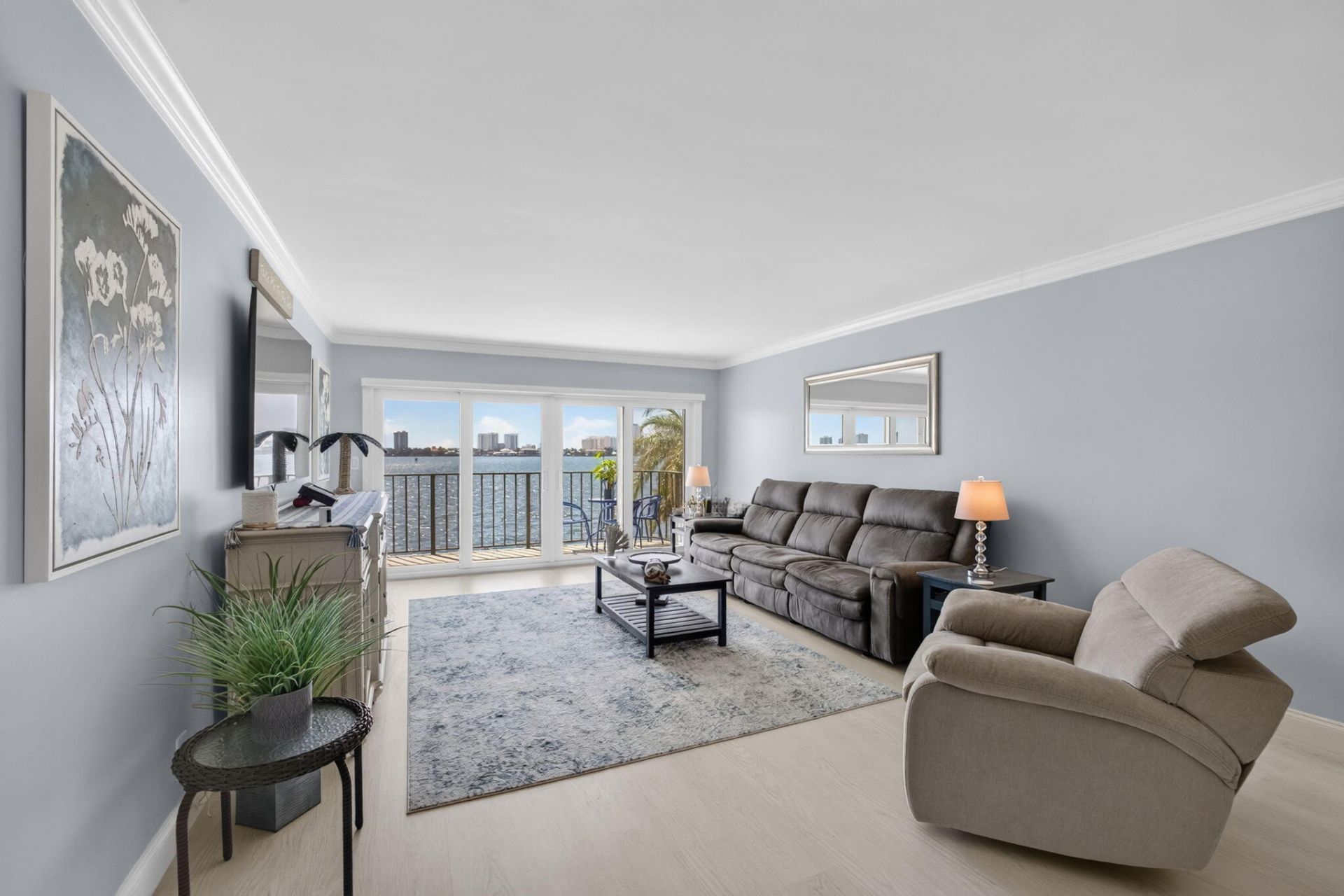 801 Lake Shore Drive, Unit 302, Lake Park, FL 33403 Photo