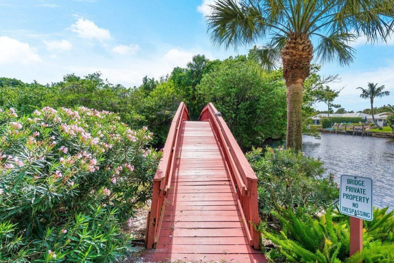 781 Apple Tree Lane, Boca Raton, FL 33486 Photo