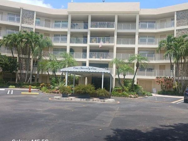 800 Cypress Grove Drive, Unit 312, Pompano Beach, FL 33069