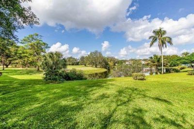 3503 Oaks Way, Unit 303, Pompano Beach, FL 33069 Photo