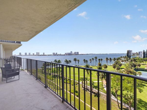801 Lake Shore Drive, Unit 716, Lake Park, FL 33403