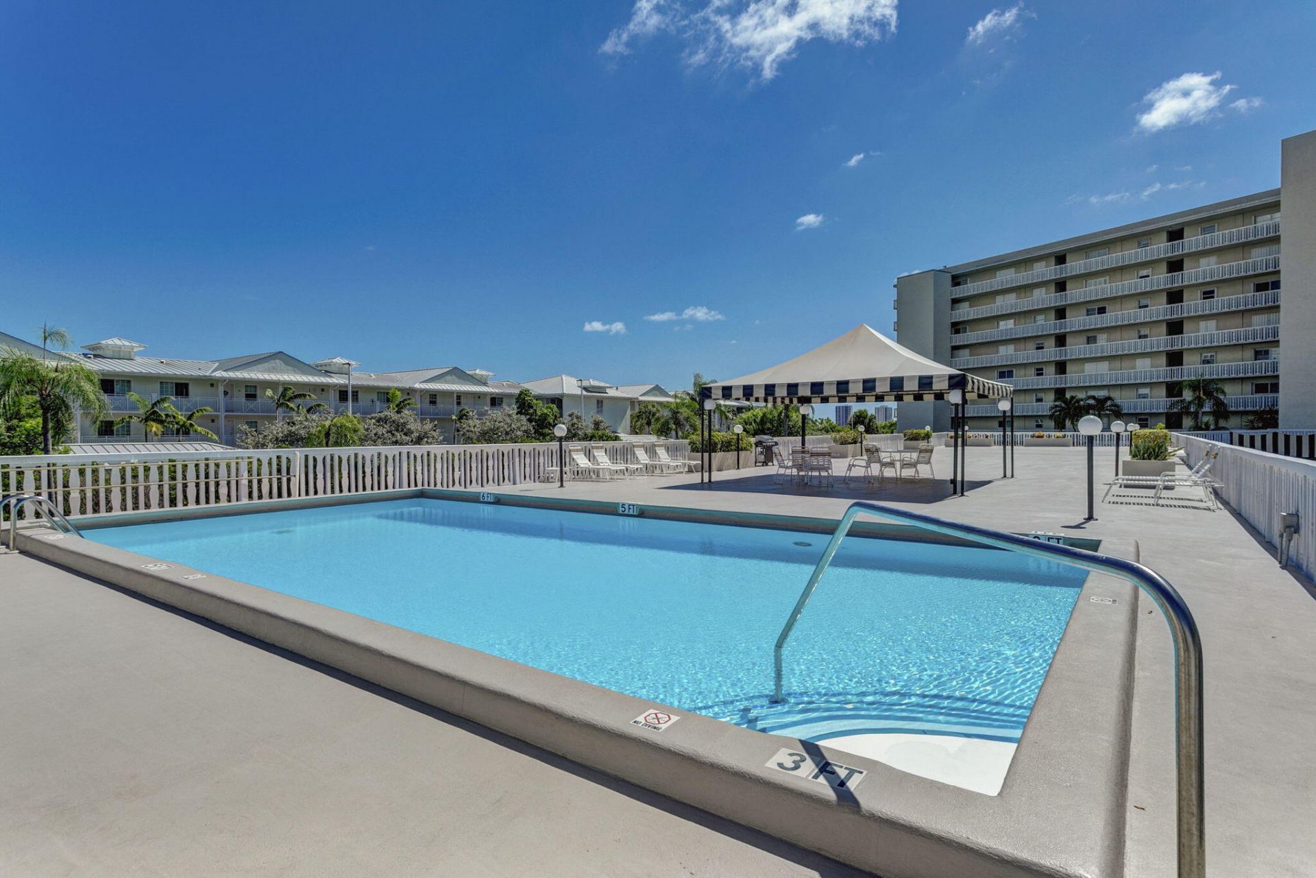 801 Lake Shore Drive, Unit 716, Lake Park, FL 33403 Photo