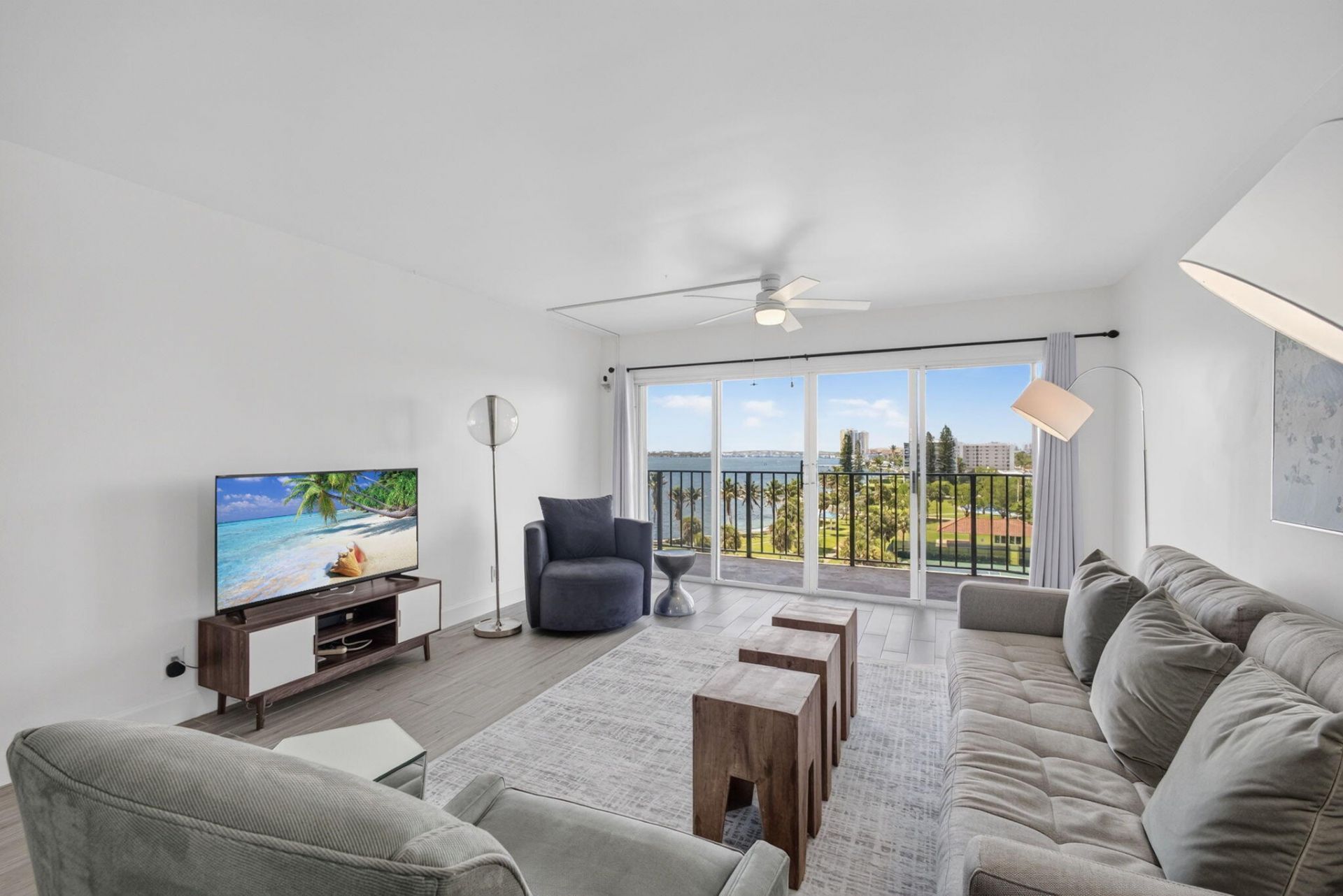 801 Lake Shore Drive, Unit 716, Lake Park, FL 33403 Photo