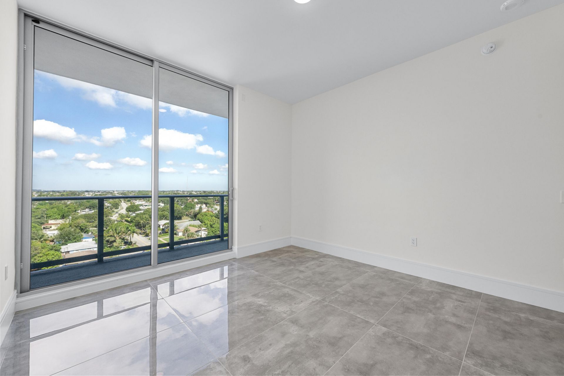 220 Lake Shore Drive, Unit 923, Lake Park, FL 33403 Photo