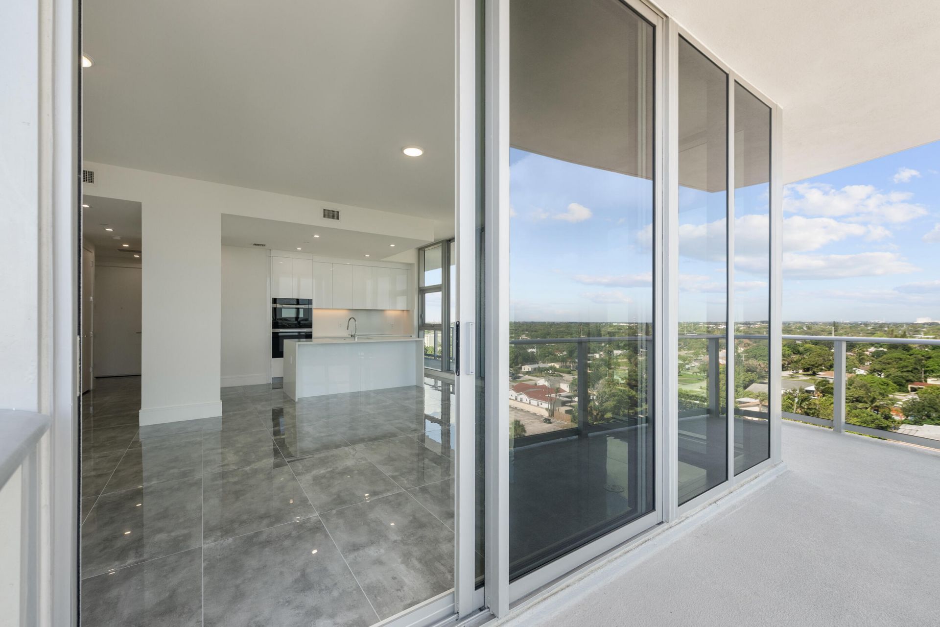 220 Lake Shore Drive, Unit 923, Lake Park, FL 33403 Photo
