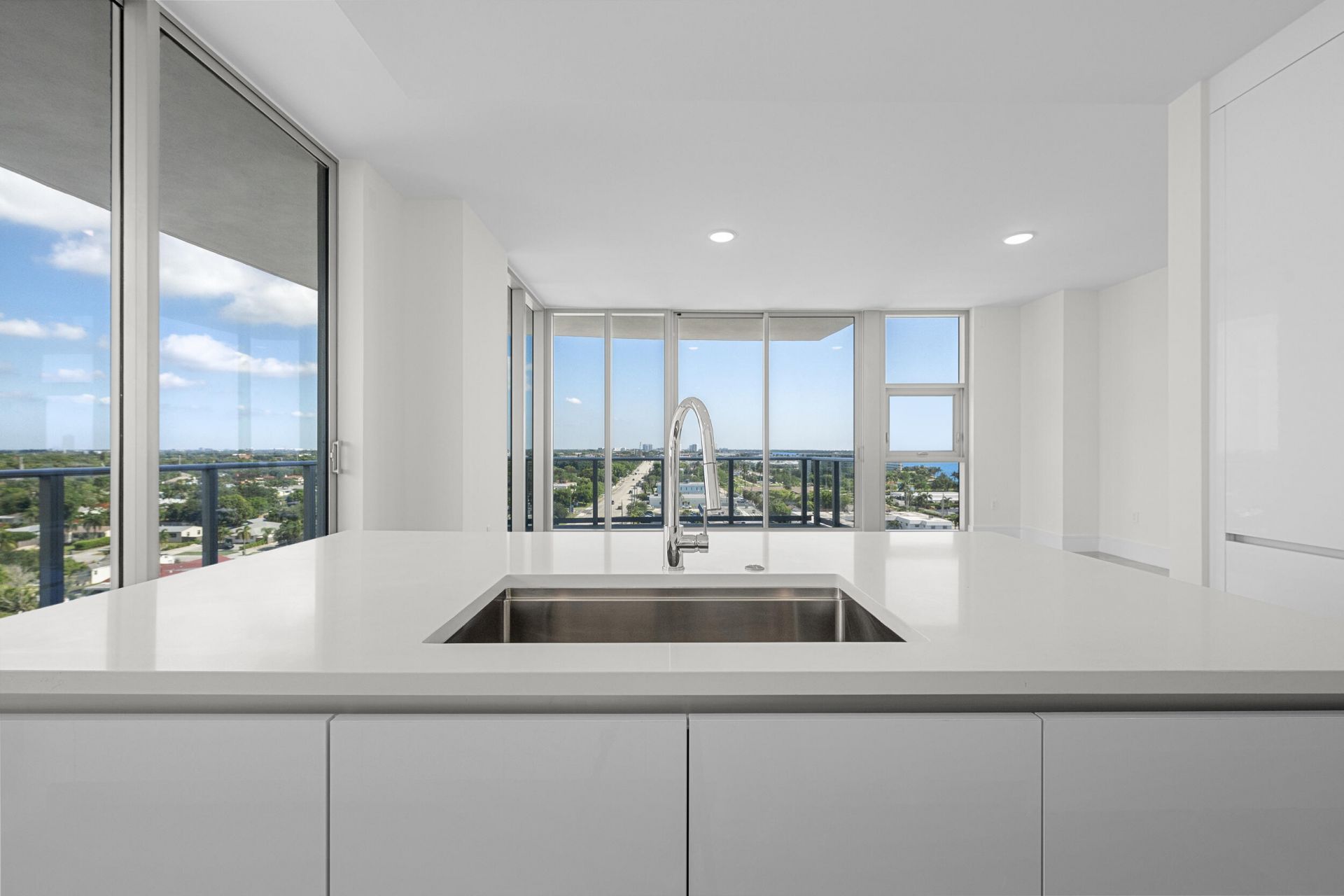 220 Lake Shore Drive, Unit 923, Lake Park, FL 33403 Photo