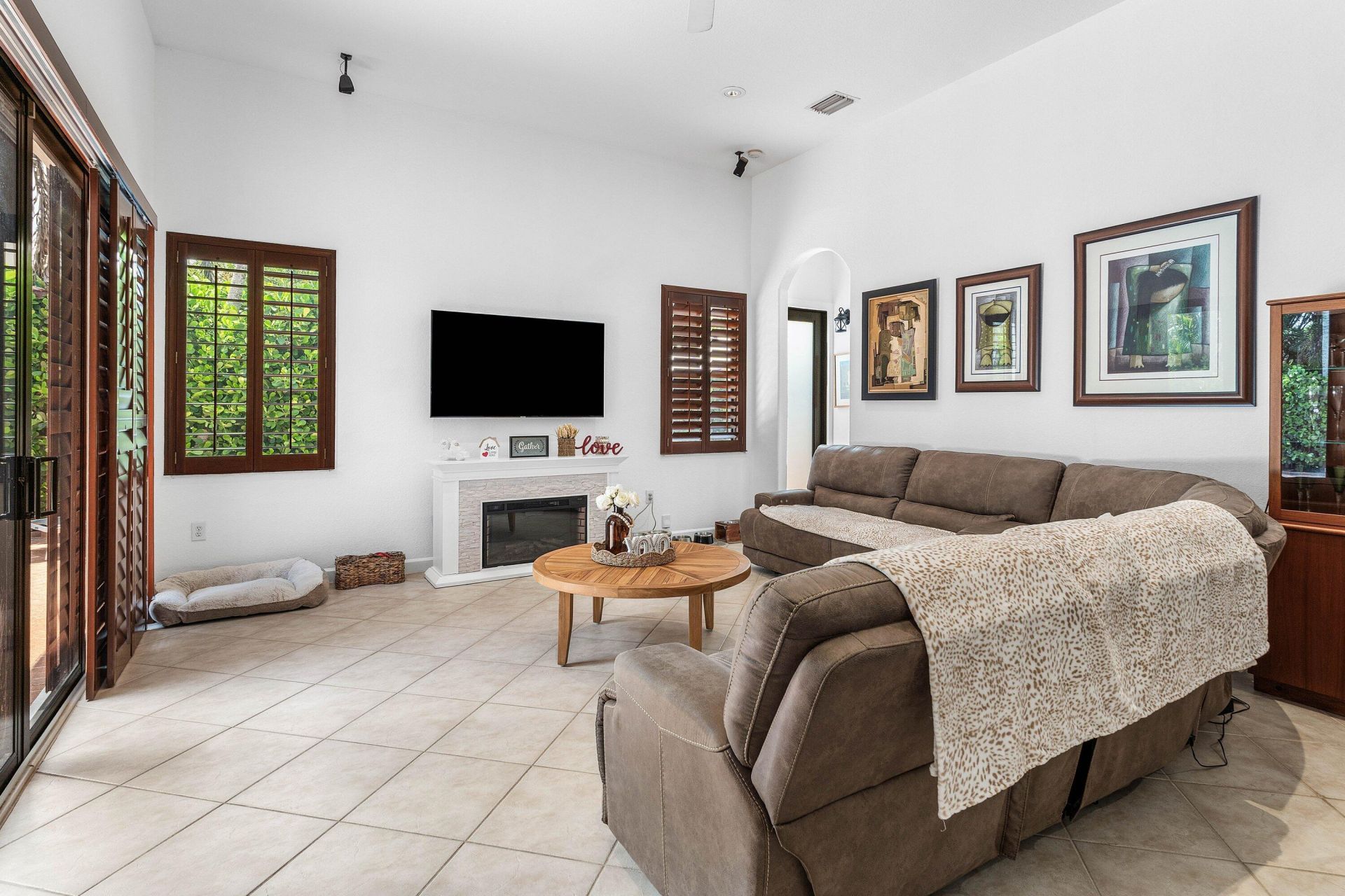 876 NW 123rd Drive, Coral Springs, FL 33071 Photo
