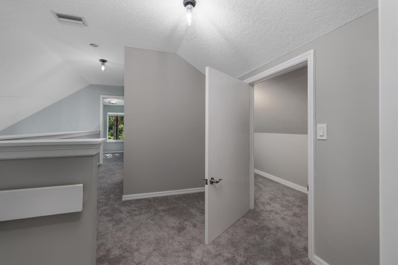 9200 SE Olympus Street, Hobe Sound, FL 33455 Photo