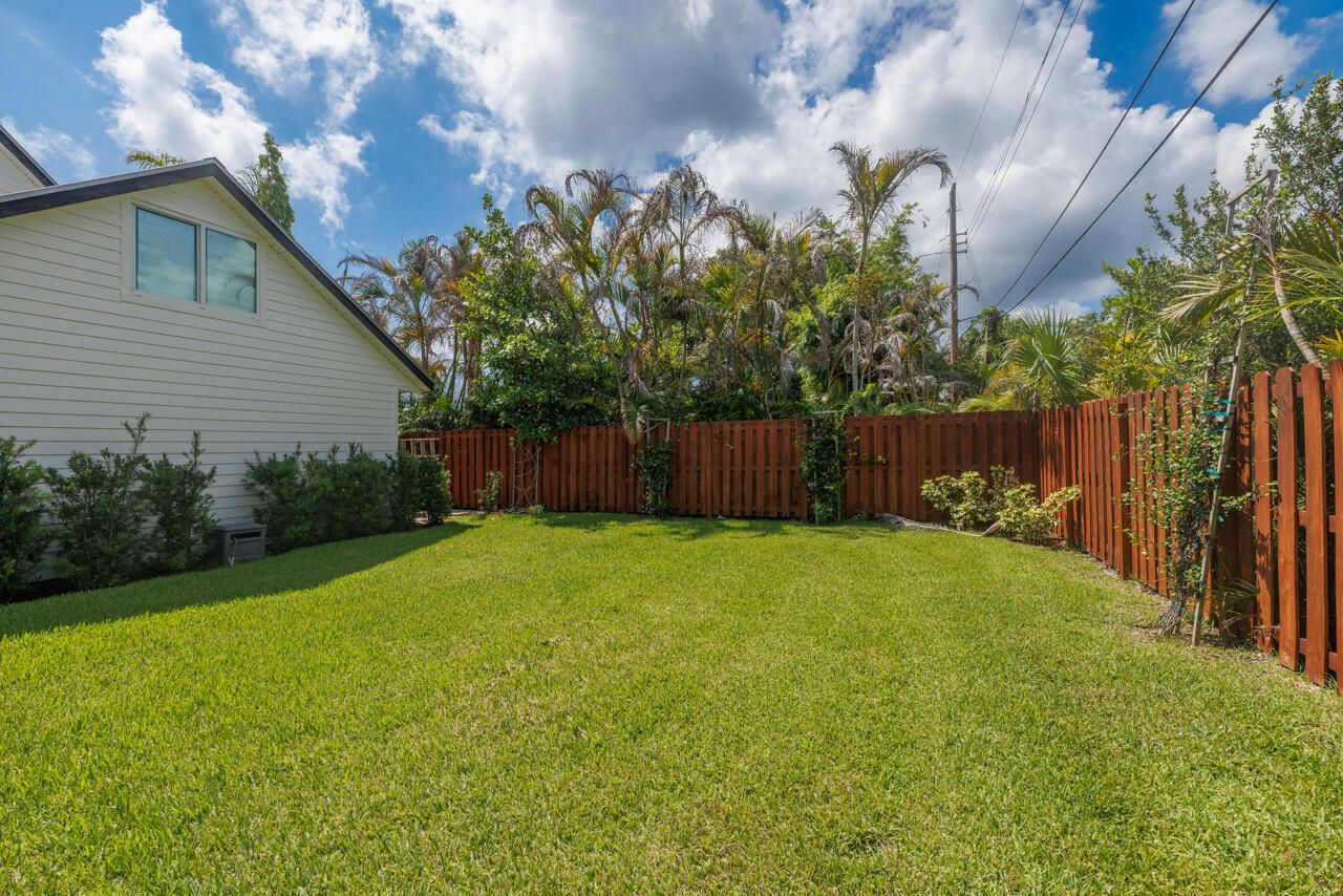 9200 SE Olympus Street, Hobe Sound, FL 33455 Photo