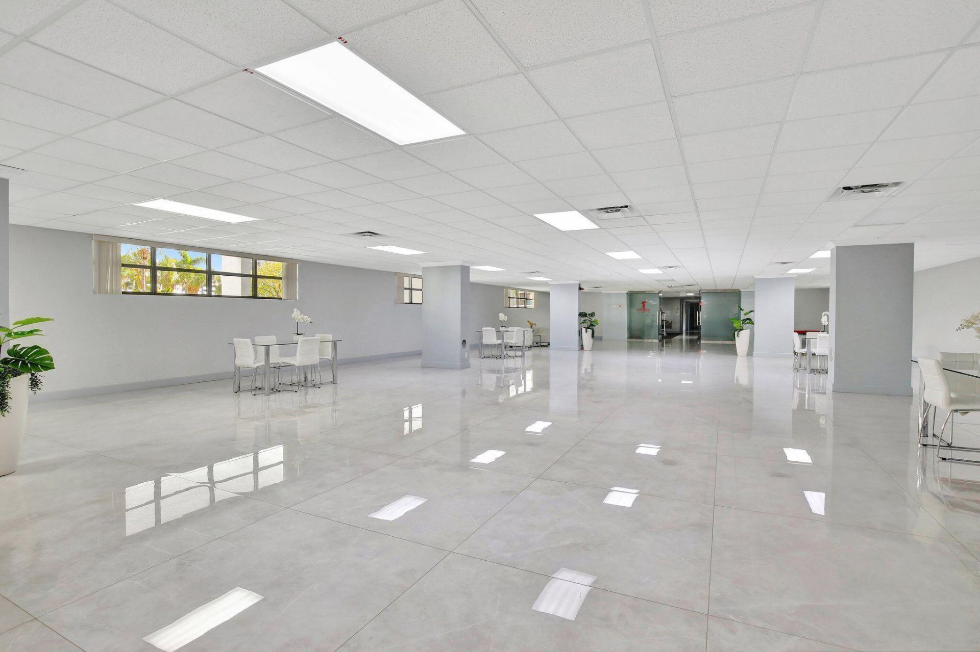 600 Parkview Drive, Unit 230, Hallandale Beach, FL 33009 Photo