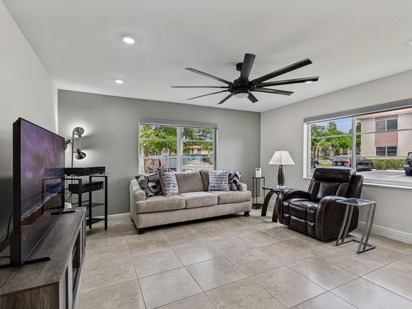 9 NE 19th Court, Unit C112, Wilton Manors, FL 33305