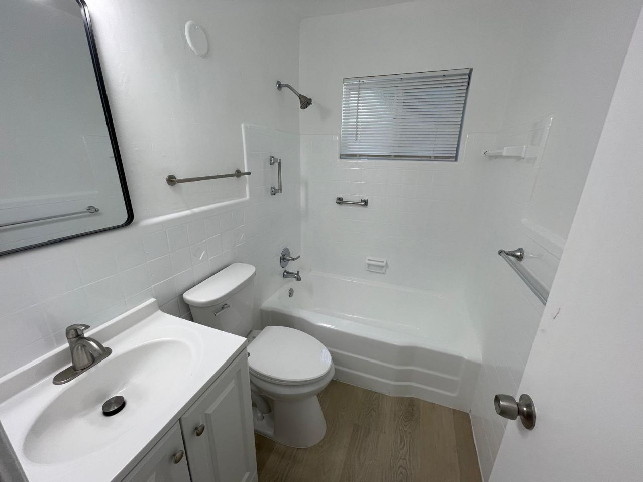1635 NE 160th Street, North Miami Beach, FL 33162 Photo