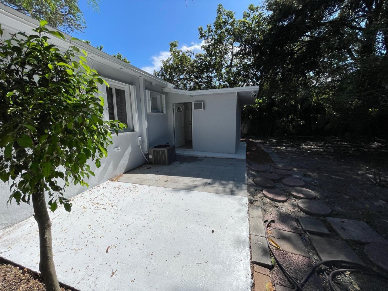 1635 NE 160th Street, North Miami Beach, FL 33162 Photo