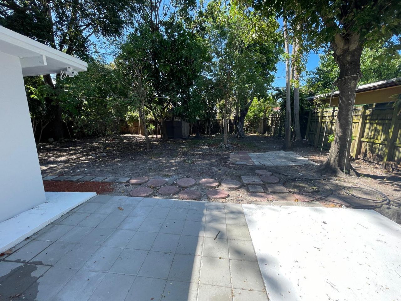 1635 NE 160th Street, North Miami Beach, FL 33162 Photo