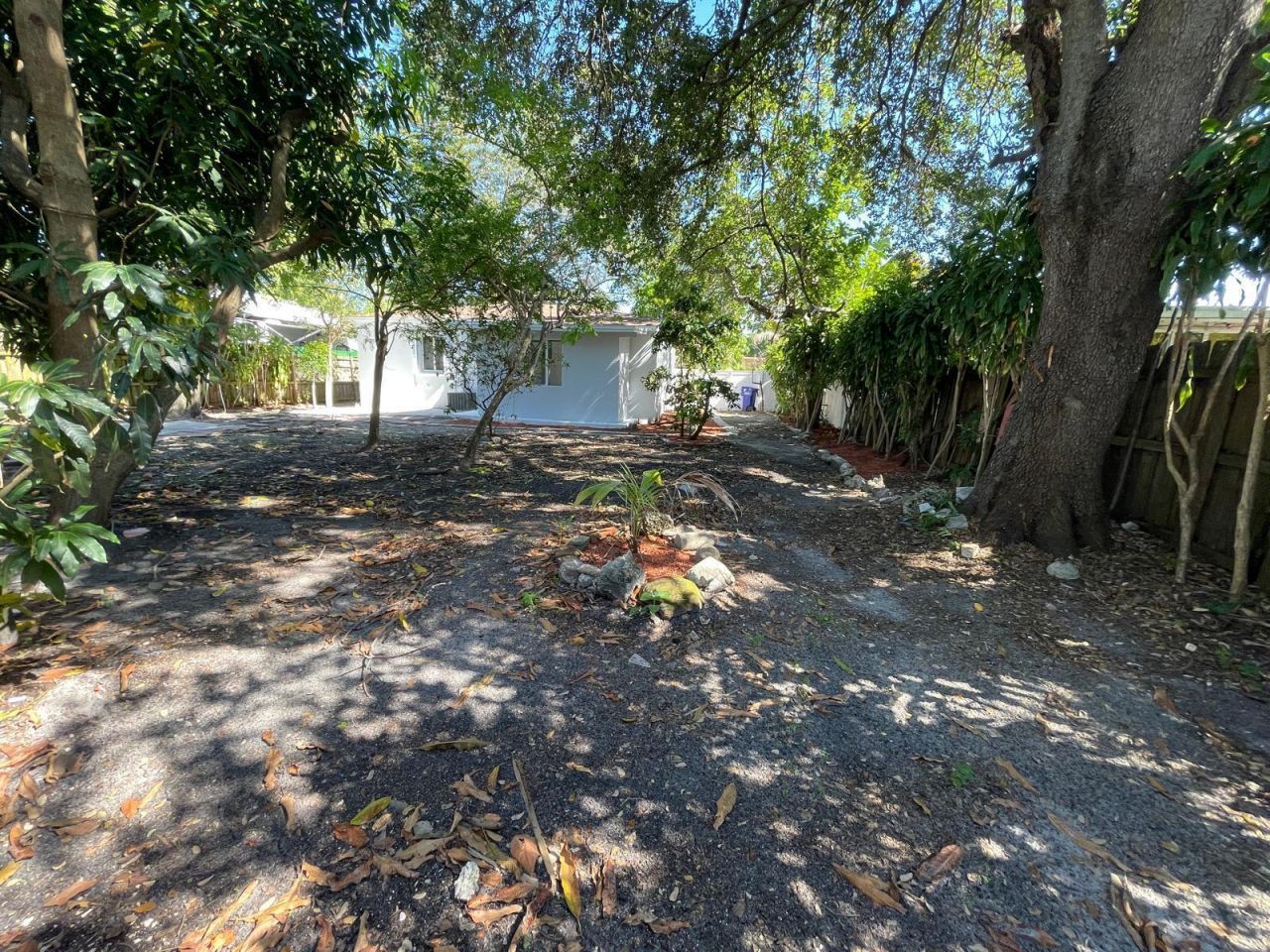 1635 NE 160th Street, North Miami Beach, FL 33162 Photo