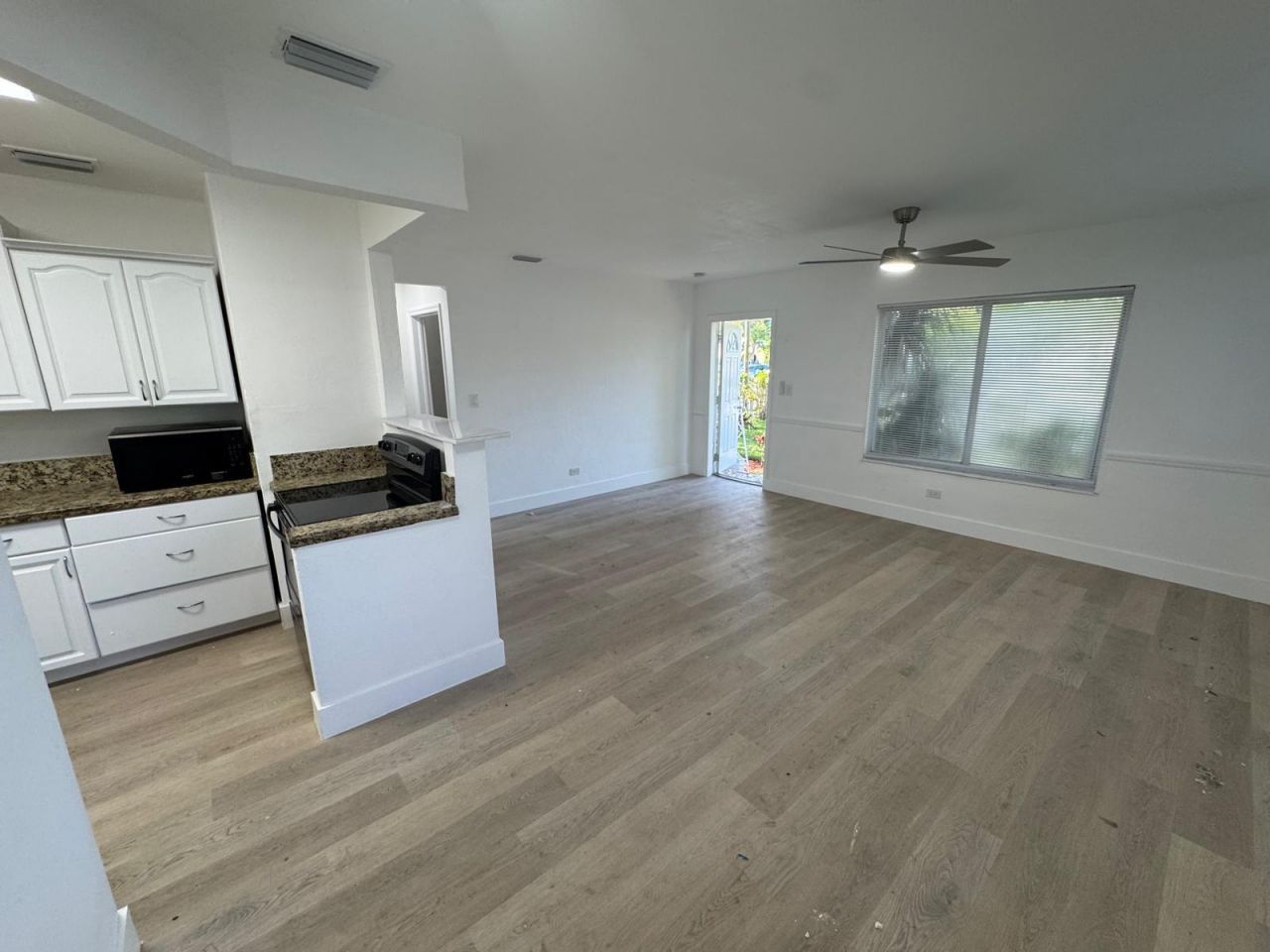 1635 NE 160th Street, North Miami Beach, FL 33162 Photo