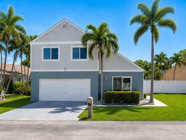 3 Meriden Way, Boynton Beach, FL 33426