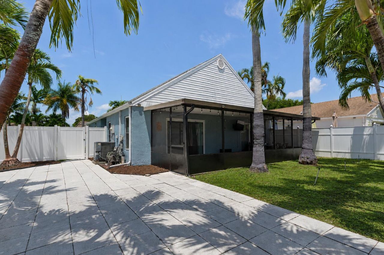 3 Meriden Way, Boynton Beach, FL 33426 Photo