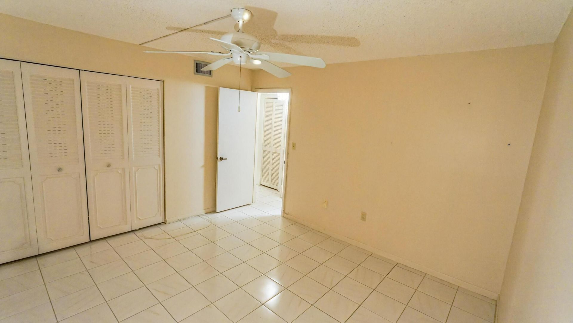 3930 Inverrary Boulevard, Unit 303, Lauderhill, FL 33319 Photo