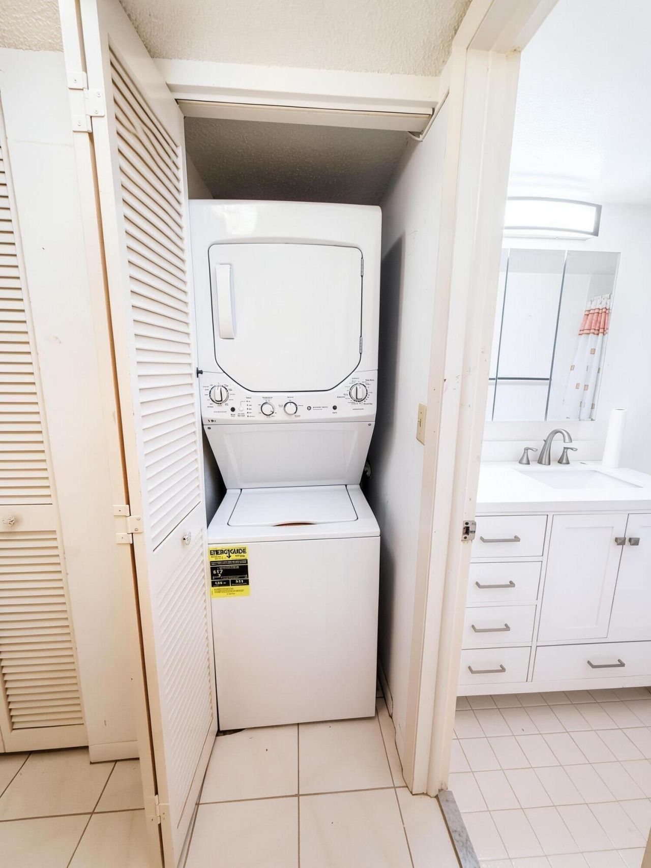 3930 Inverrary Boulevard, Unit 303, Lauderhill, FL 33319 Photo