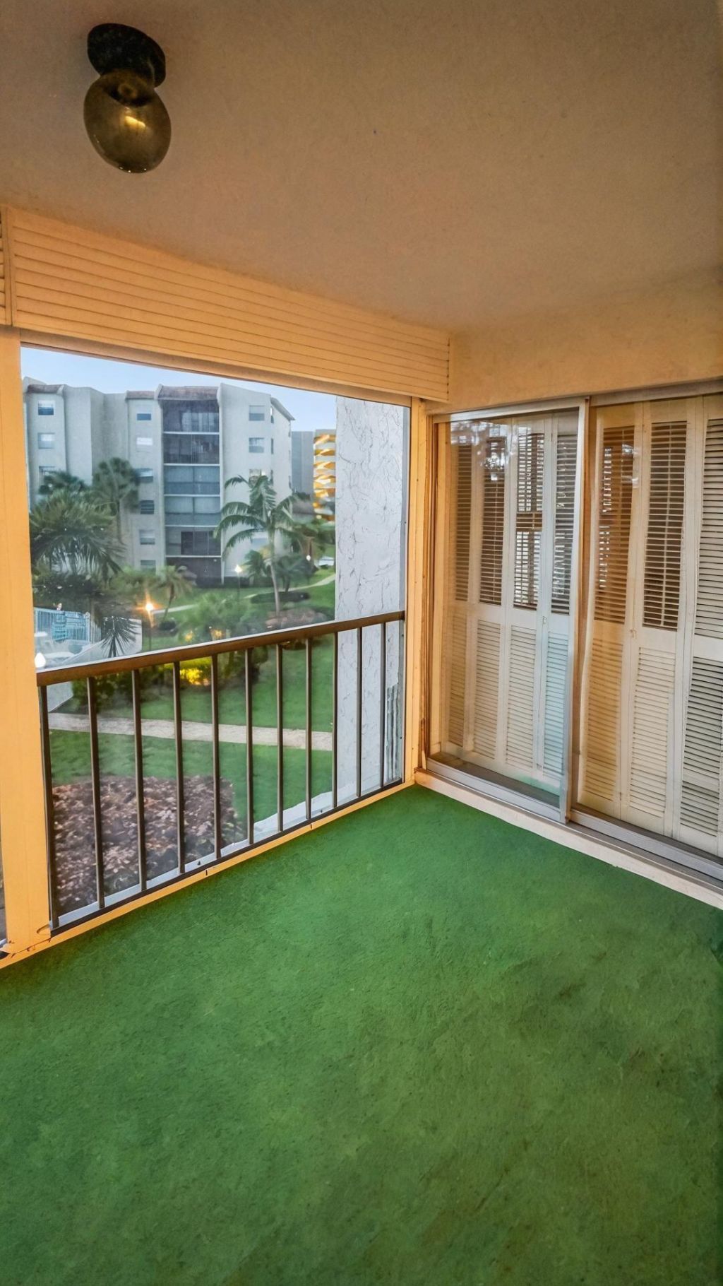 3930 Inverrary Boulevard, Unit 303, Lauderhill, FL 33319 Photo