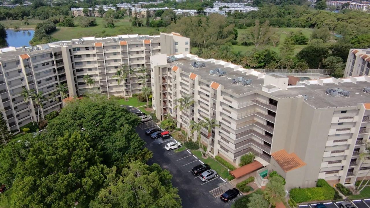 3930 Inverrary Boulevard, Unit 303, Lauderhill, FL 33319 Photo