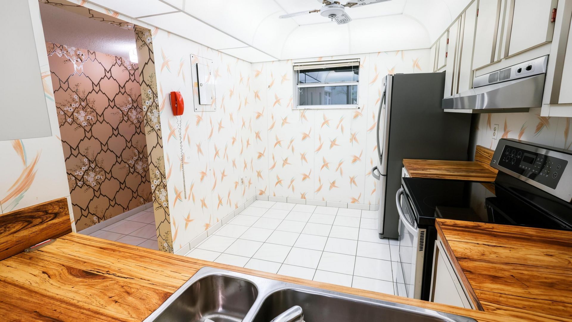 3930 Inverrary Boulevard, Unit 303, Lauderhill, FL 33319 Photo