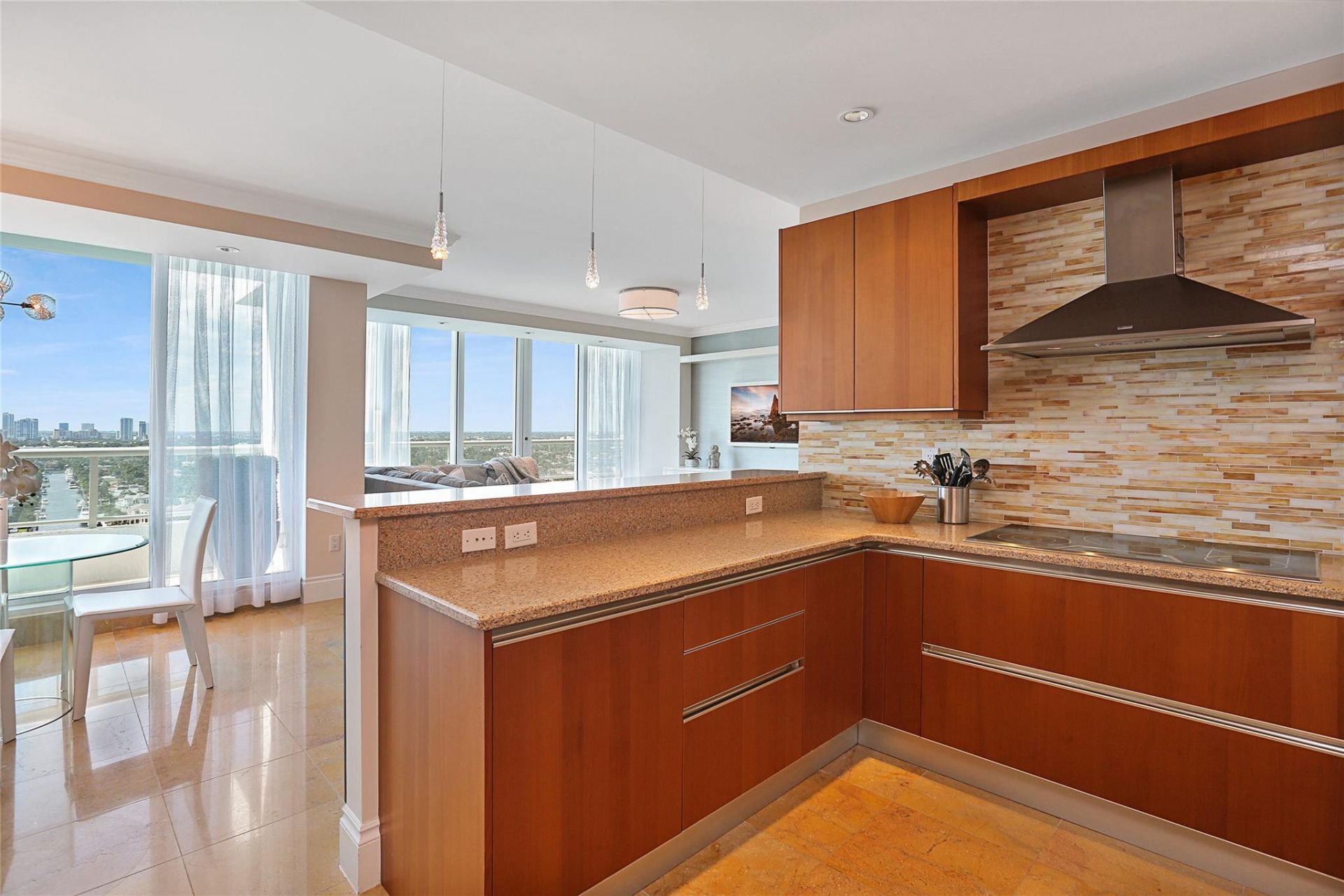 1 N Fort Lauderdale Beach Boulevard, Unit 1807, Fort Lauderdale, FL 33304 Photo