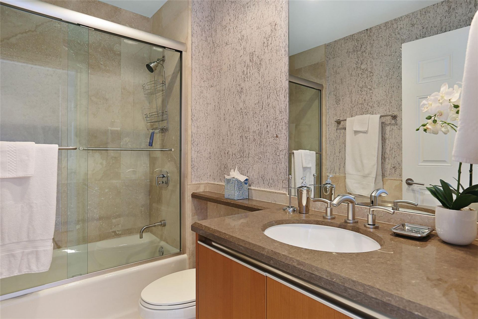 1 N Fort Lauderdale Beach Boulevard, Unit 1807, Fort Lauderdale, FL 33304 Photo