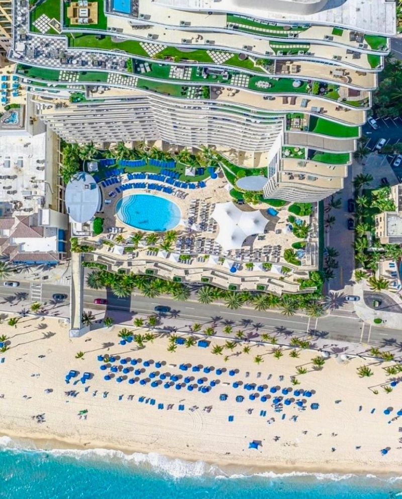 1 N Fort Lauderdale Beach Boulevard, Unit 1807, Fort Lauderdale, FL 33304 Photo