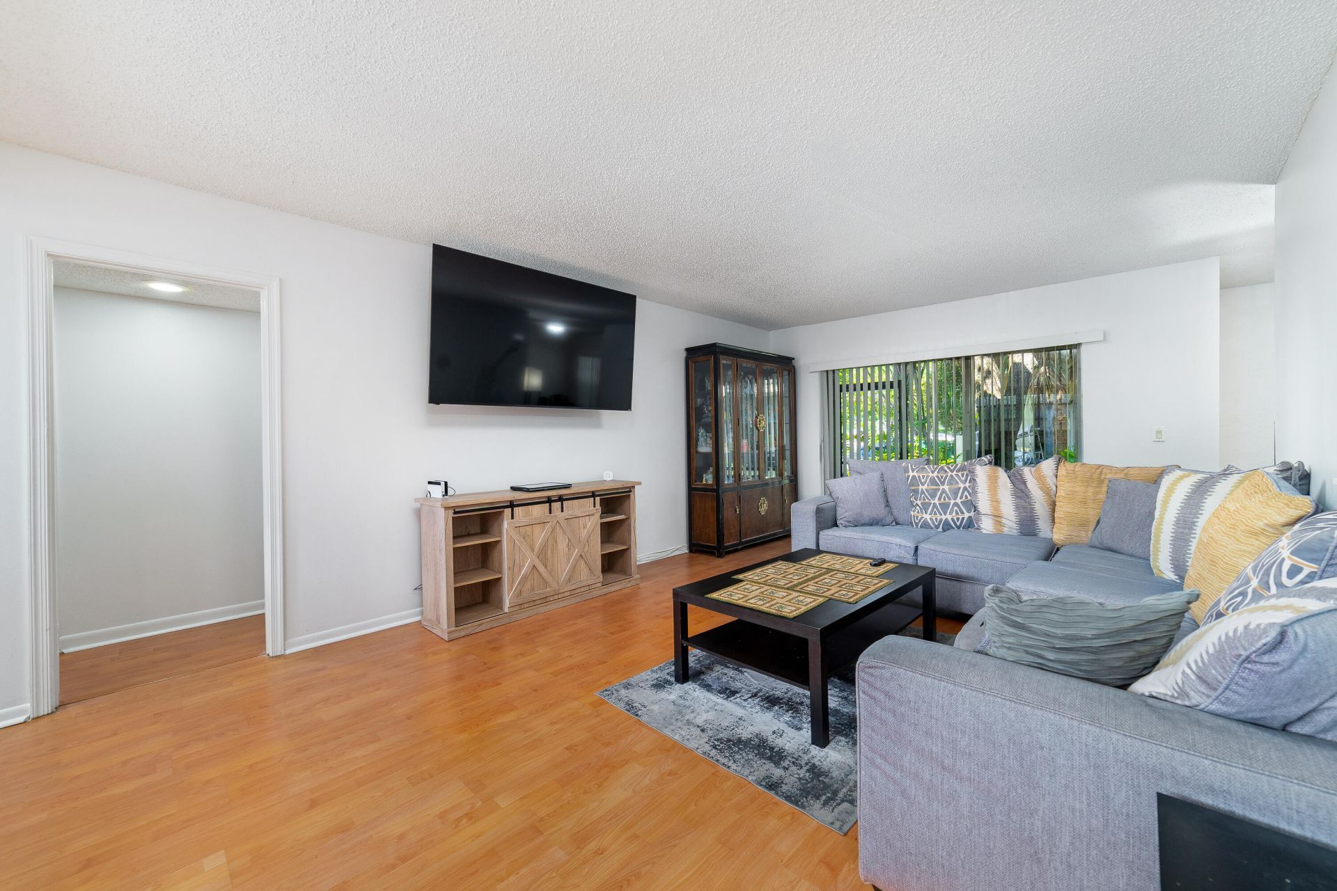 8968 W Sample Road, Unit 101, Coral Springs, FL 33065 Photo