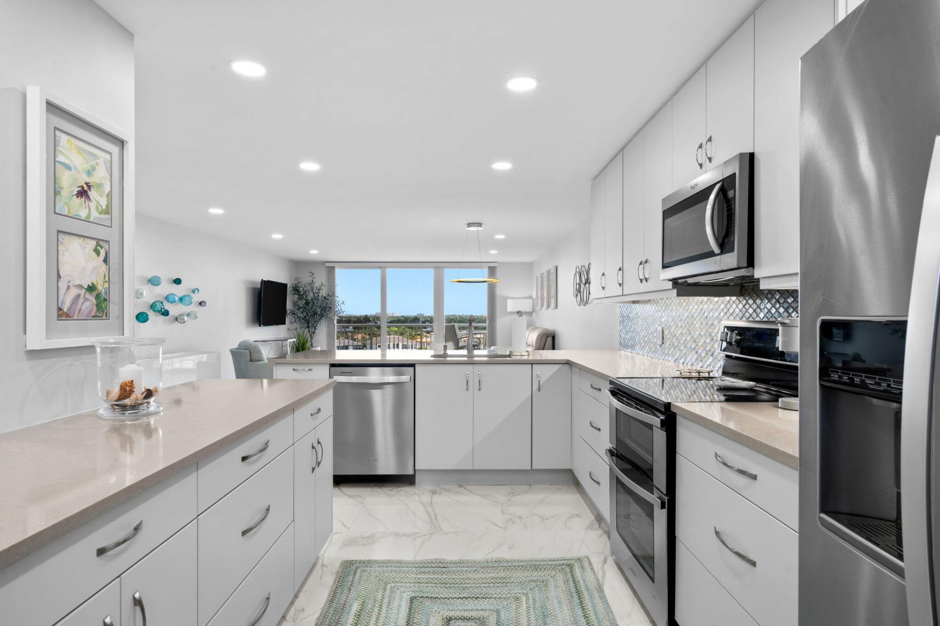 511 Bayshore Drive, Unit 910, Fort Lauderdale, FL 33304 Photo