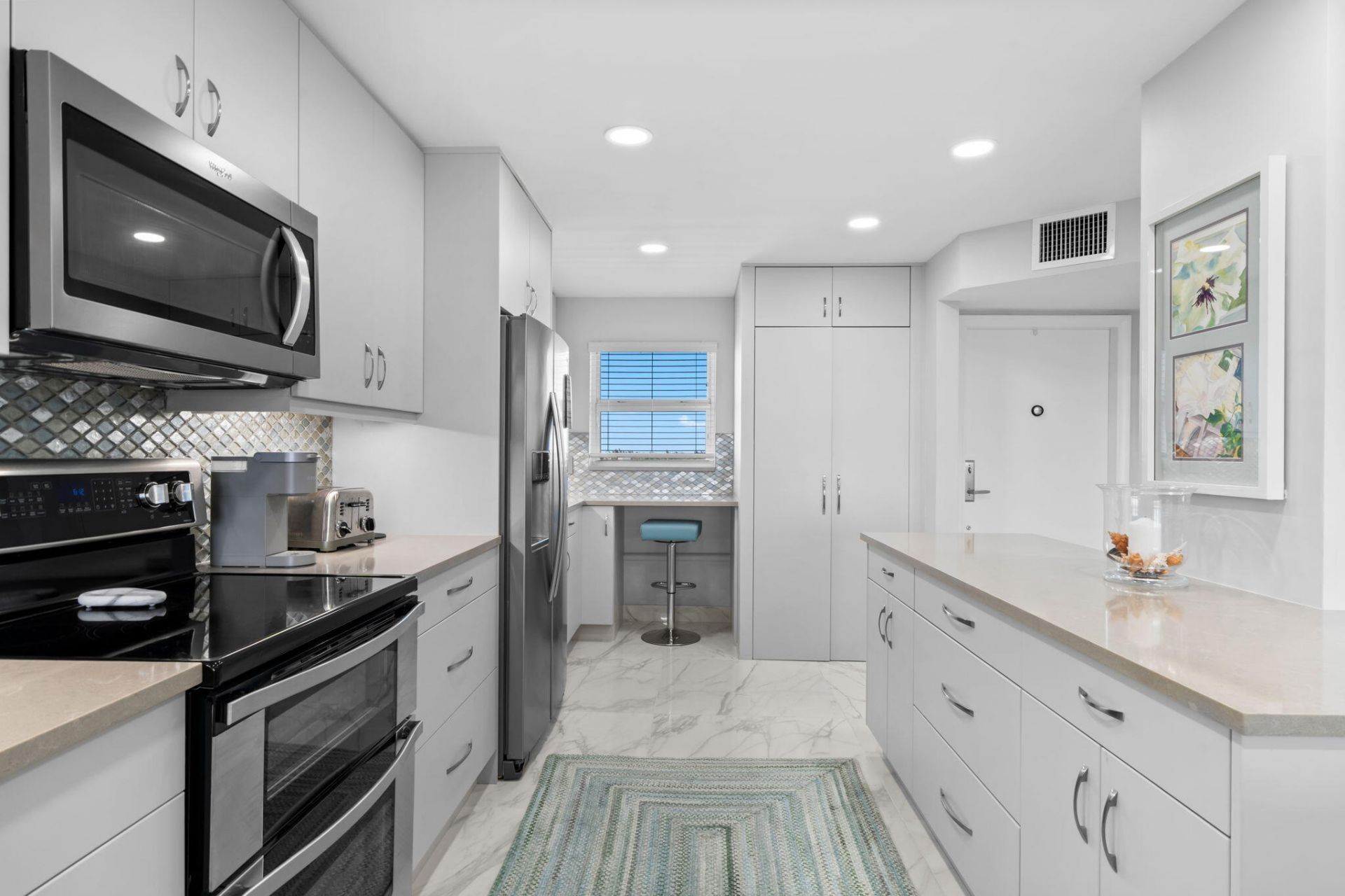 511 Bayshore Drive, Unit 910, Fort Lauderdale, FL 33304 Photo