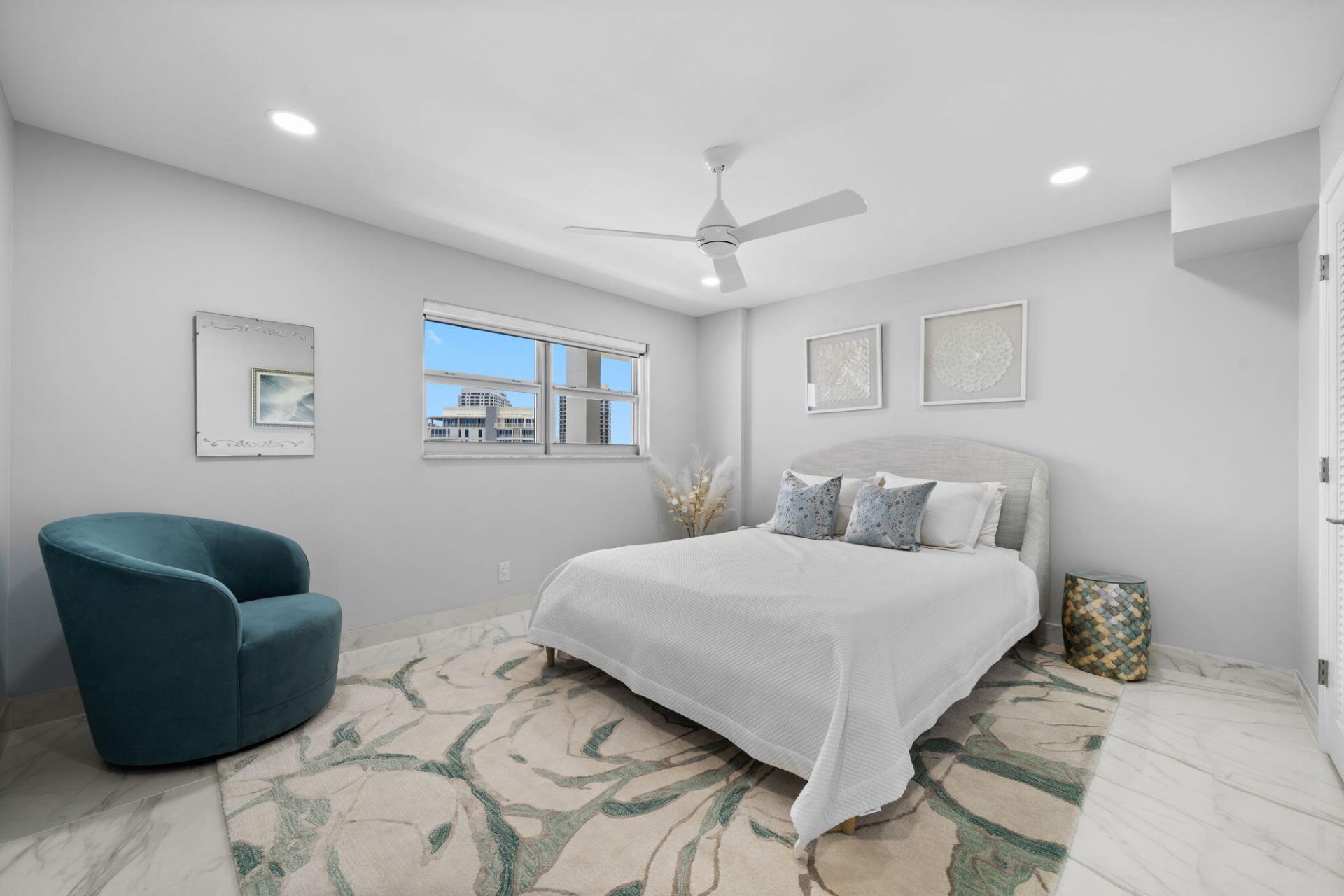 511 Bayshore Drive, Unit 910, Fort Lauderdale, FL 33304 Photo