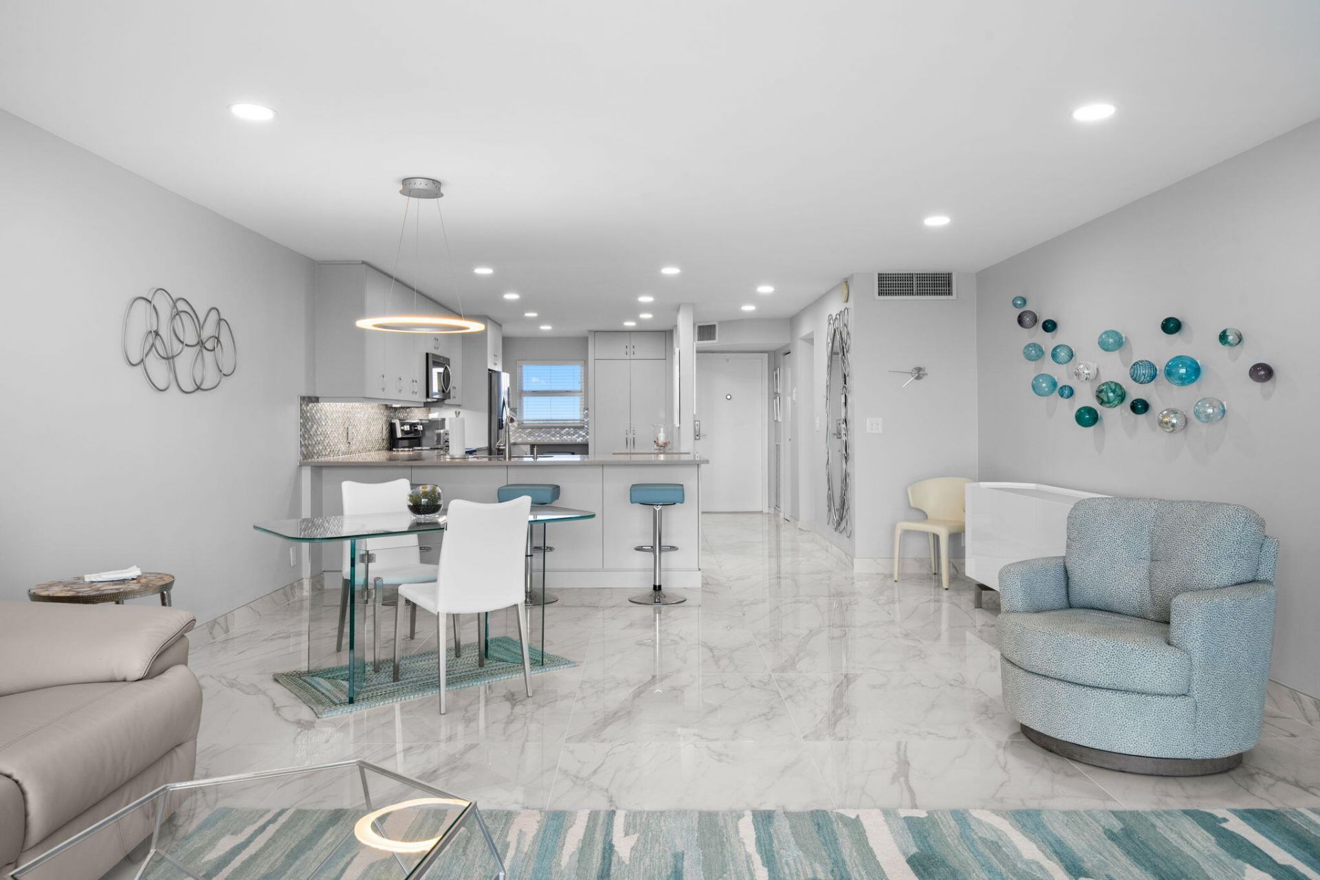 511 Bayshore Drive, Unit 910, Fort Lauderdale, FL 33304 Photo